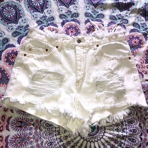 F21 high waisted destroy white shorts
